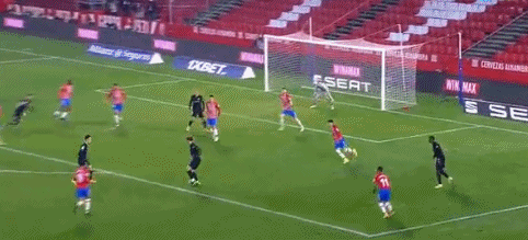 对阵曼城小角度推射破门，罗德里戈打破32场进球荒