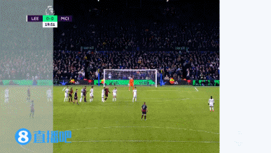 巴西女排3-2战胜日本女排，夺得世女排联赛半决赛冠军。