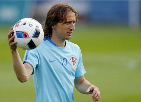 日职联战报：稻垣祥点射绝杀，名古屋鲸鱼1-0战胜福冈黄蜂